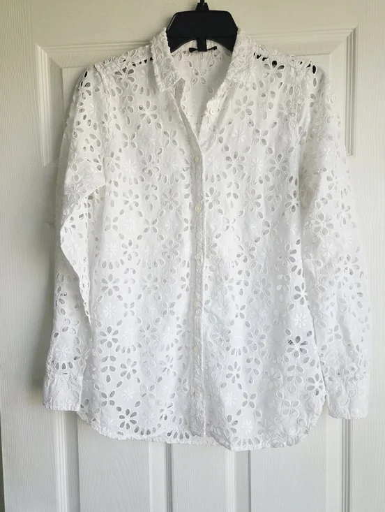 J. Crew ✨️ White Eyelet Button-Down Women's Shirt Size 6 - Picture 8 of 12